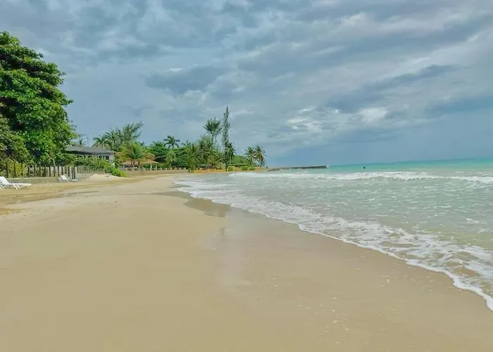 Caribbean Bliss 4-br Steps Form The Sea Villa *