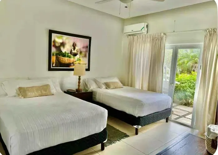 Caribbean Bliss 4-br Steps Form The Sea Villa