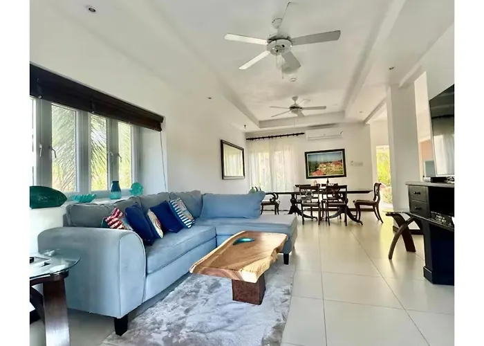 Villa Caribbean Bliss 4-br Steps Form The Sea *